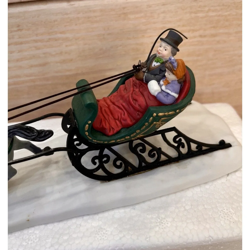 Dept 56 Heritage Village 58203 Dashing Though The Snow  1994
